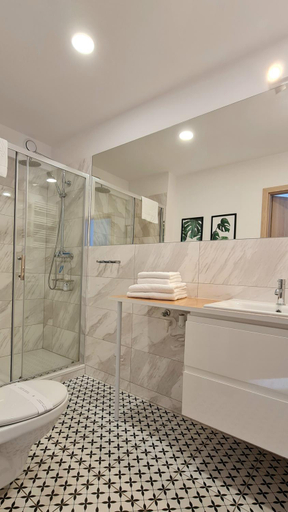 Bathroom 3, Apartamenty Debowa 3, Kłodzko