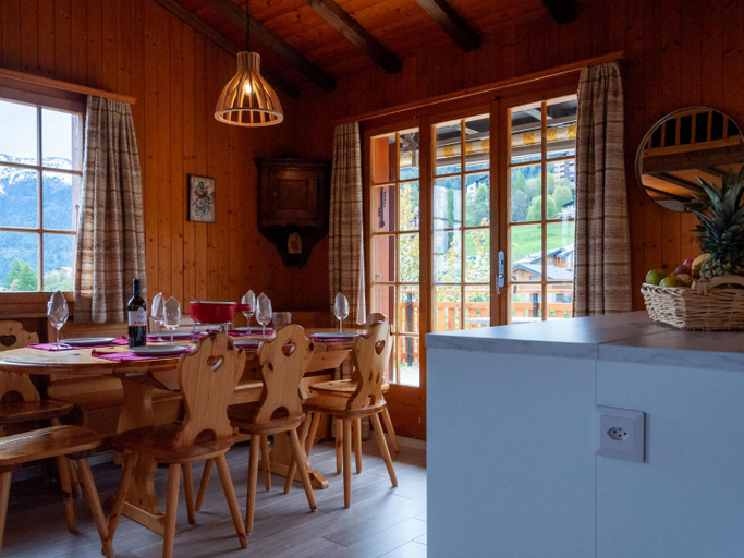 Food & Drinks 4, Chalet Petite Plaisance by Interhome, Conthey