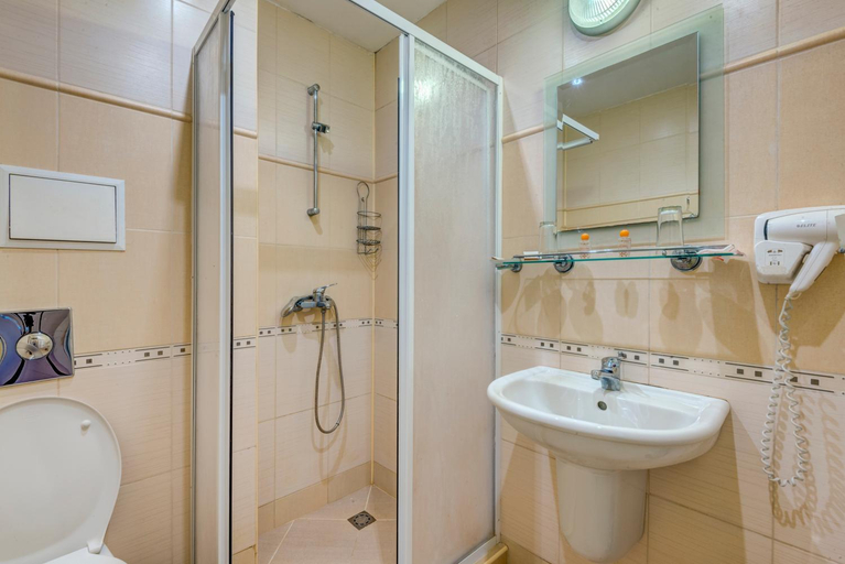 Bathroom 2, Hotel Capri, Nesebar