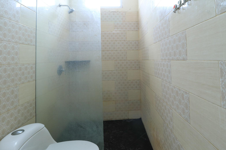 Bathroom 7