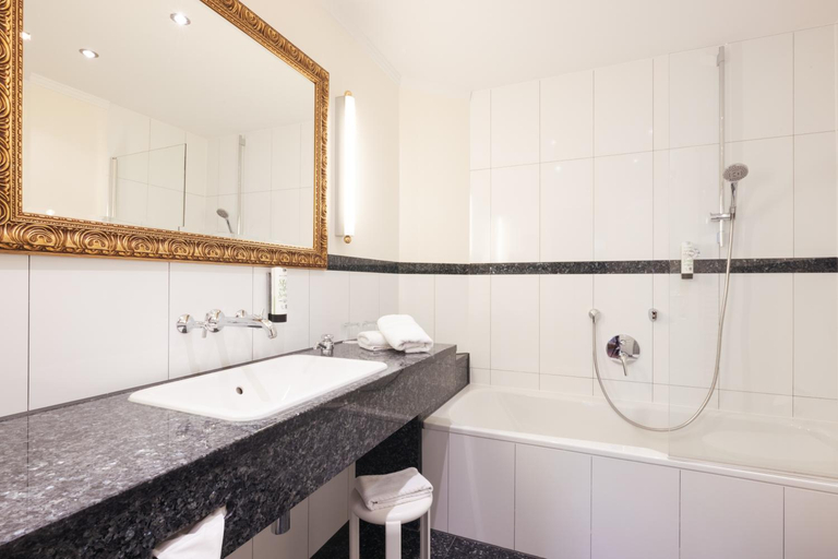 Bathroom 3, Hotel Lindauer Hof, Lindau (Bodensee)