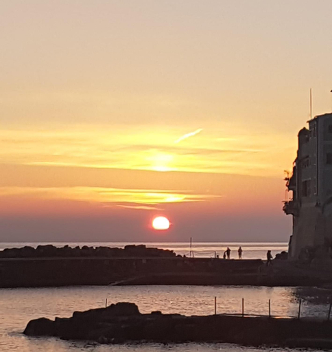 1, Altamarea, Genova