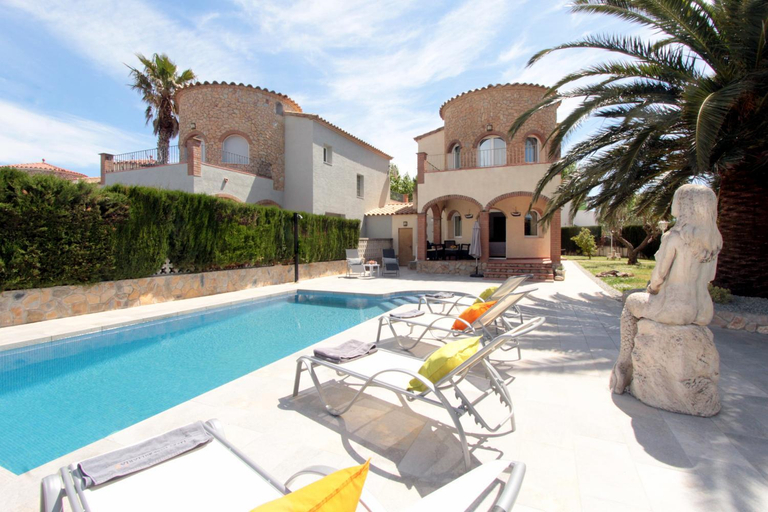 Sport & Beauty 2, LEON INMO Villa Gabriela - 10034, Girona
