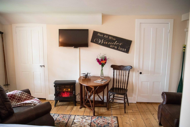 Others 2, The Woodstocker B&B, Windsor