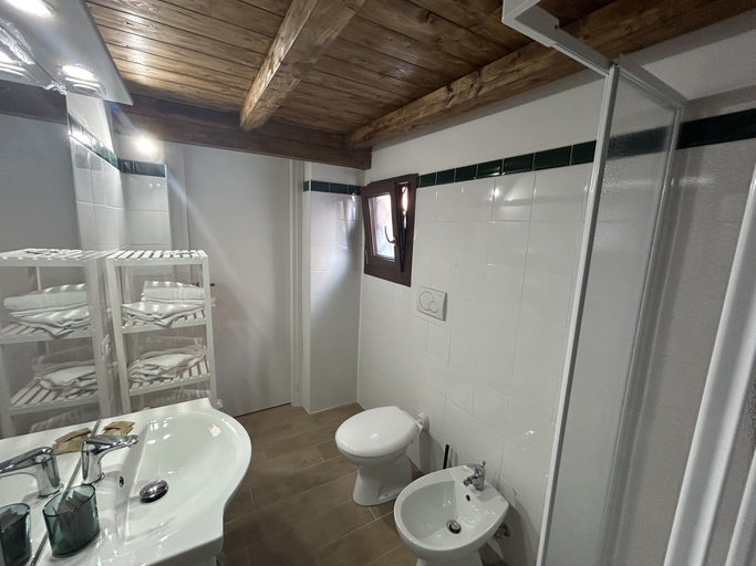 Bathroom 4, Appartamento per Vacanze-Casa Sole, Rome