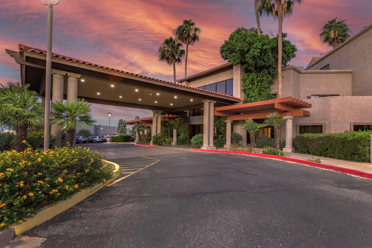 Exterior & Views 2, Best Western Plus Scottsdale Thunderbird Suites, Maricopa