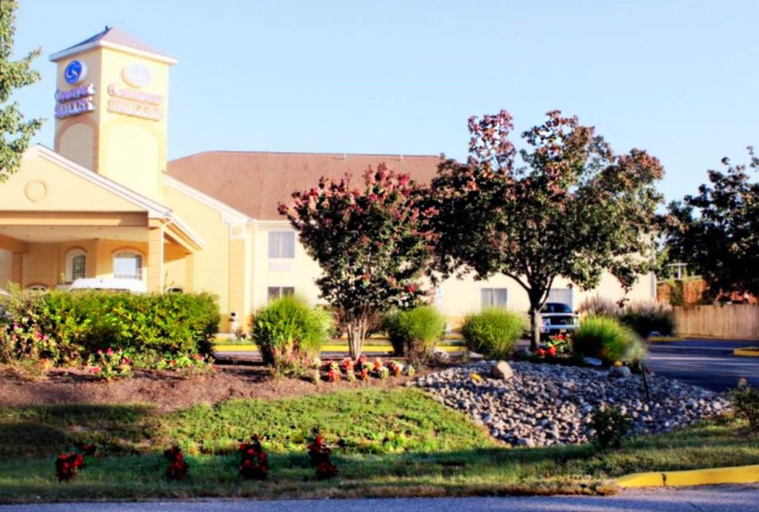 Exterior & Views 2, Comfort Suites Waldorf Area, Charles