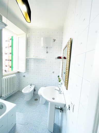 Bathroom 2, Lettieri Apartments - Affitti Brevi Italia, Bari