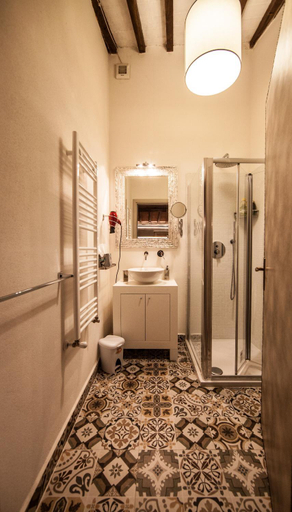 Bathroom 3, GuestHost - Accogliente Appartamento sulle Colline Toscane, Lucca