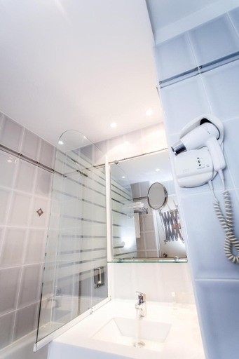 Bathroom 3, Le Noirlac, Cher