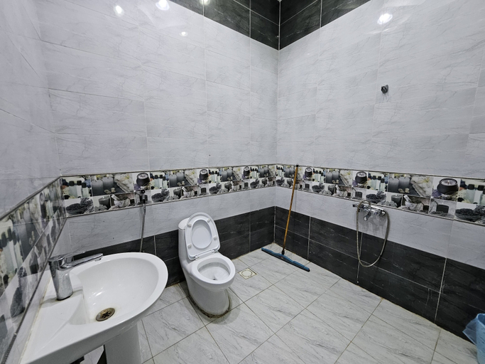 Bathroom 4, VIP resort chalet 21, Riyadh