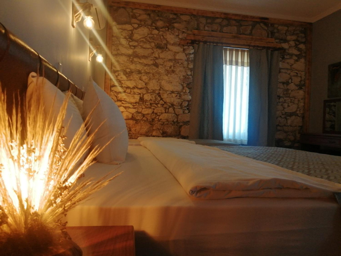 Bedroom 3, Bacahan Hotel, Edremit