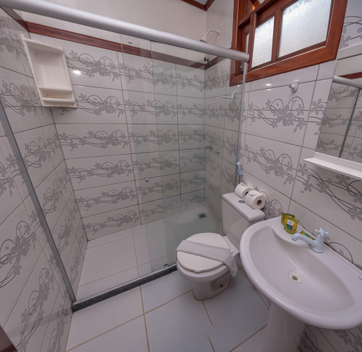 Bathroom 4, Amendoeira Praia Hotel, Cairu