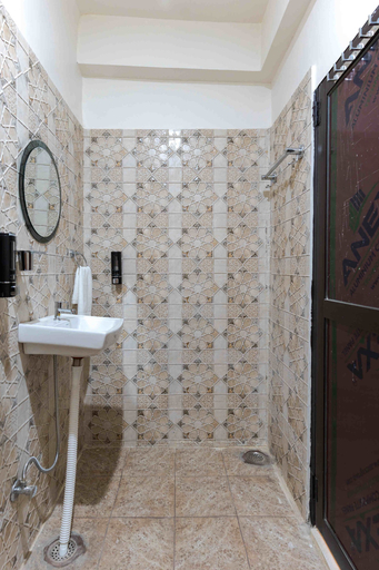 Bathroom 5, Divine Stays, Jaipur