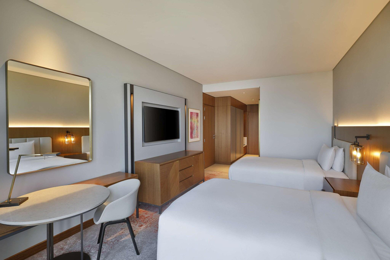 Bedroom 2, DoubleTree by Hilton Sharjah Waterfront Hotel & Re, Sharjah City