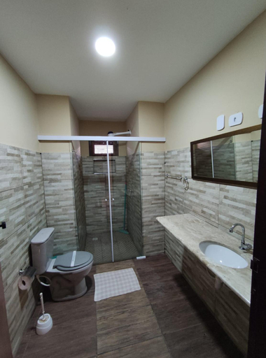 Bathroom 3, Residencia Europa, Luís Correia