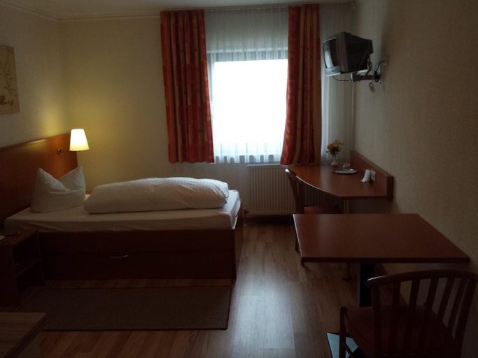 Bedroom 3, Hotel am Exerzierplatz, Mannheim