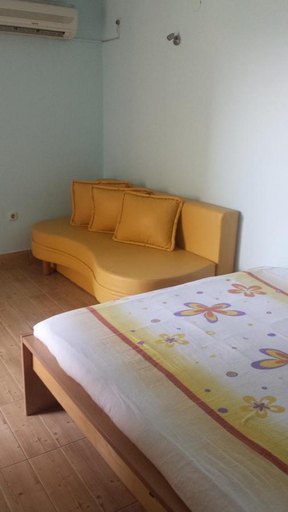 Bedroom 2, Apartments Lina, Karlobag