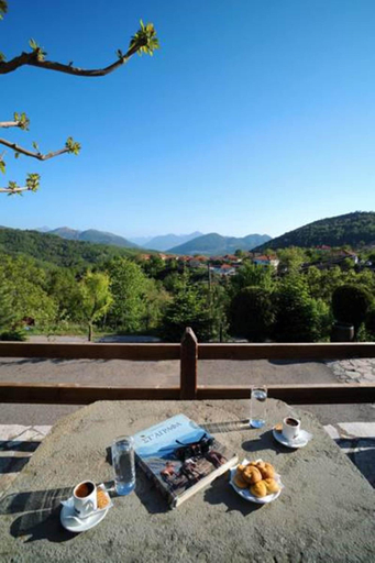 Others 5, Hotel Makkas, Central Greece