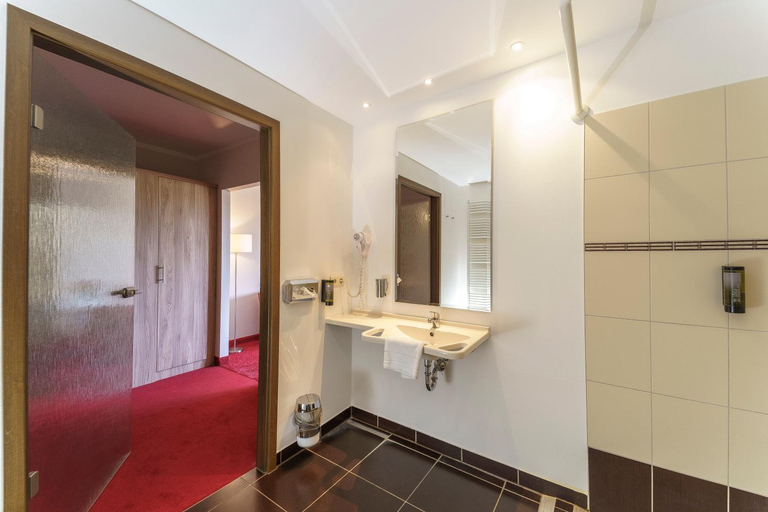 Bathroom, Einklang - Dein Hotel am Sudhorn, Oder-Spree