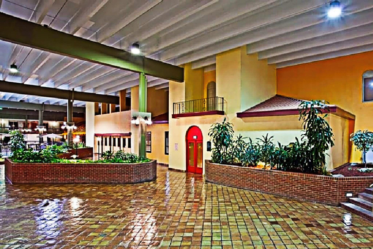 Public Area 2, Ramada by Wyndham Indiana, Indiana