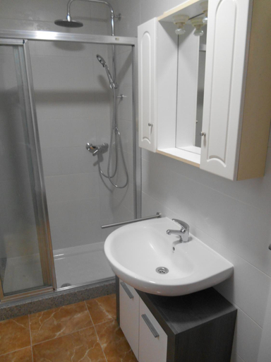 Bathroom 3, A CARAMINA, A Coruña