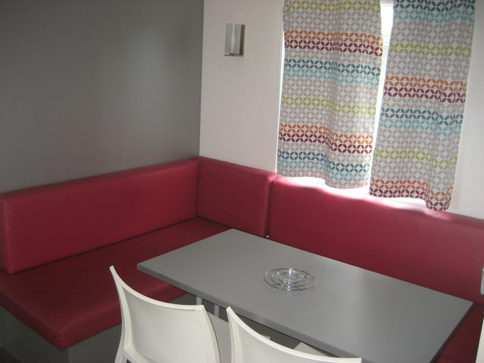 Dining Room 11