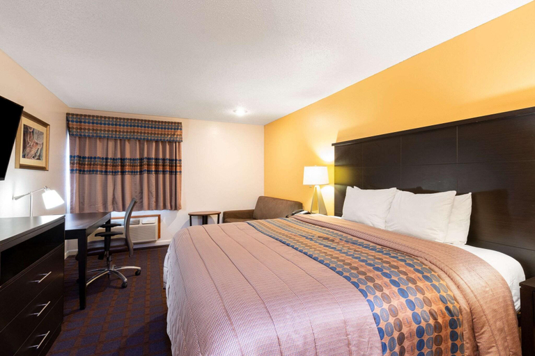 Bedroom 4, Rodeway Inn Red Oak, Montgomery