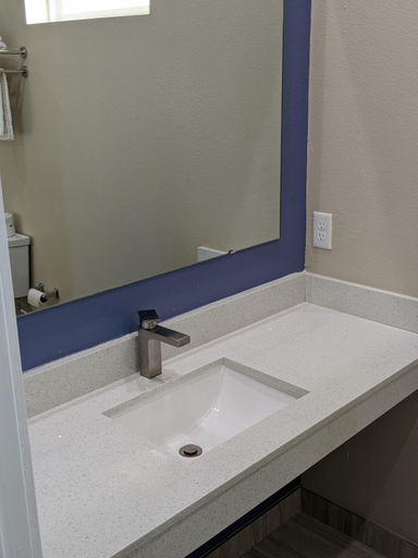 Bathroom 5, Holiday Inn motel, Aransas