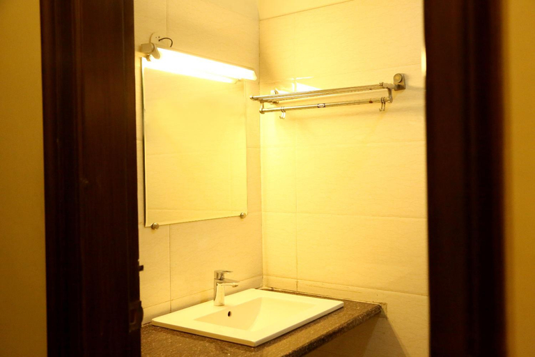 Bathroom 4, Hotel Star Inn, Ganganagar