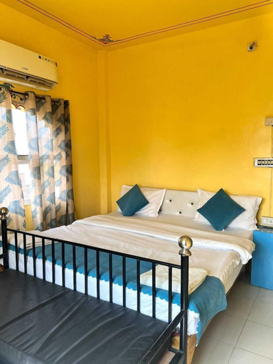 Bedroom 2, The Hostel Crown, Udaipur