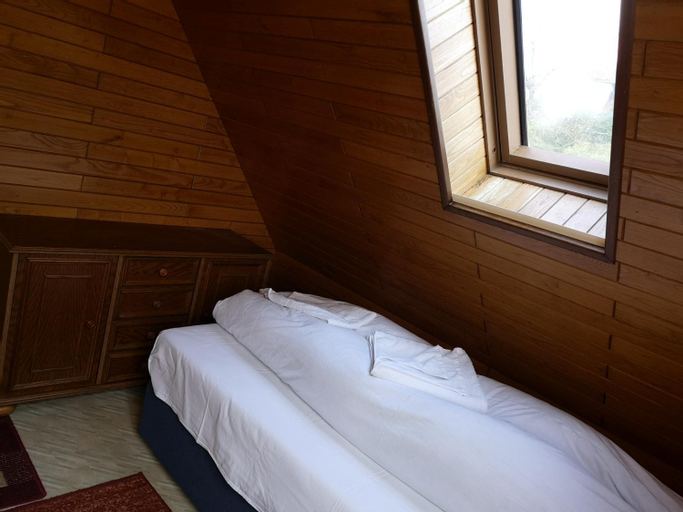 Bedroom 13
