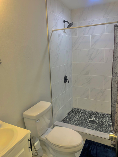 Bathroom 2, Haystack Hostel, Houston