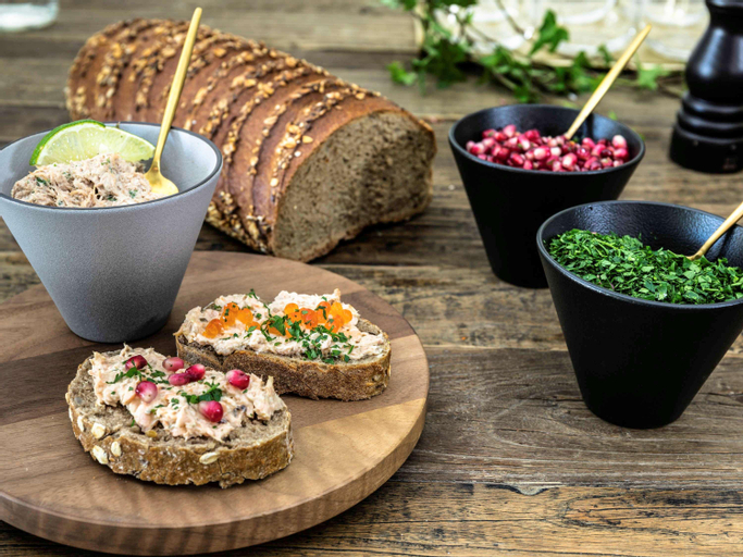 Food & Drinks 20