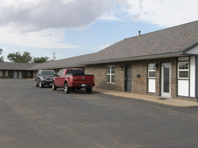 Exterior & Views 2, Friona Inn, Parmer