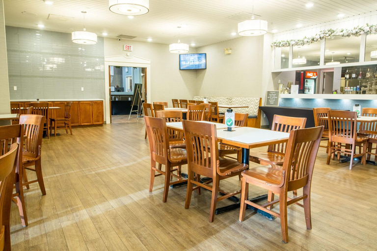 Others, Quality Inn on the Hill Charlottetown, Queens
