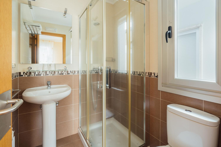 Bathroom, Hotel Restaurante Cazador, Ourense