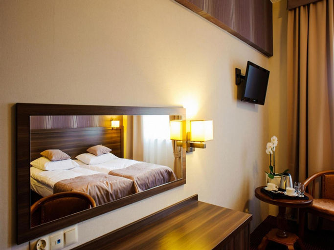 Bedroom 2, Hotel Sevilla, Rawa
