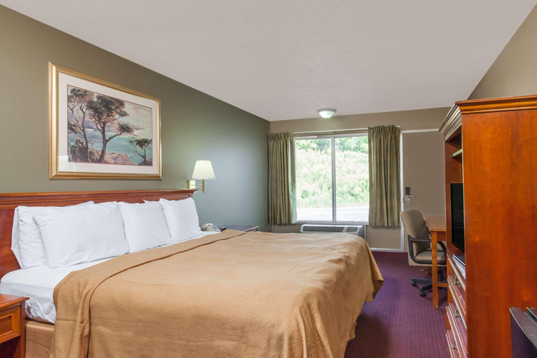 Bedroom 4, Knights Inn Lebanon, Wilson
