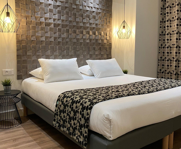 Bedroom 25