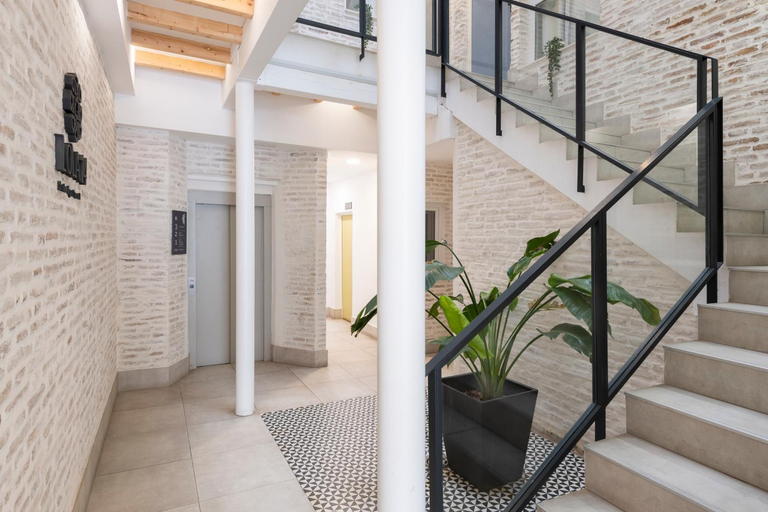 Public Area 3, Lola 14 Suite Apartment, Sevilla
