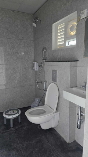 Bathroom 4, Hotel Maharaja - Mysore, Mysore