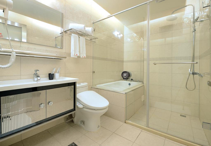 Bathroom 4