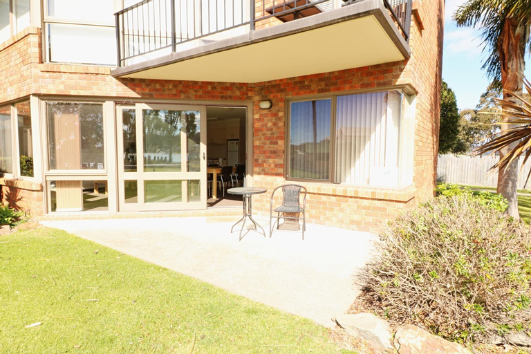 Exterior & Views 1, Pelican Waters, Bega Valley