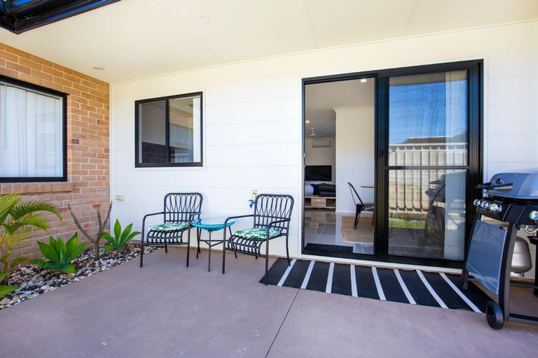 Exterior & Views 1, Villa Mare I 4 Mins to Beach, Shoalhaven - Pt B