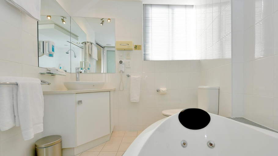 Bathroom 7