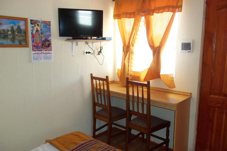 Others 3, Acropolis Hostal, Elqui