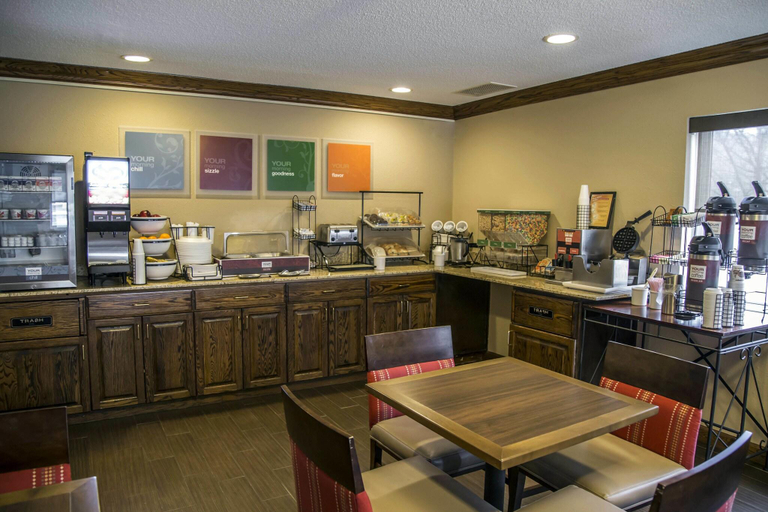 Food & Drinks 5, Quality Inn & Suites Bradford, Mc Kean