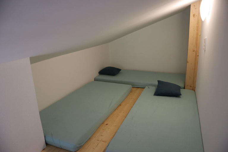 Bedroom 2, Biobauernhof Jagglhof, Zell am See