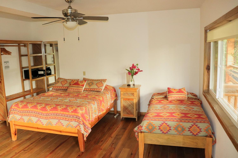 Bedroom 2, Posada Seremein, Roatán